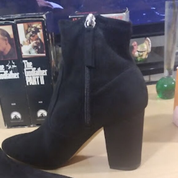 Black Ultra Suede High Heel Gabrielle Ankle Booties Size: 7.5 - Picture 6 of 16